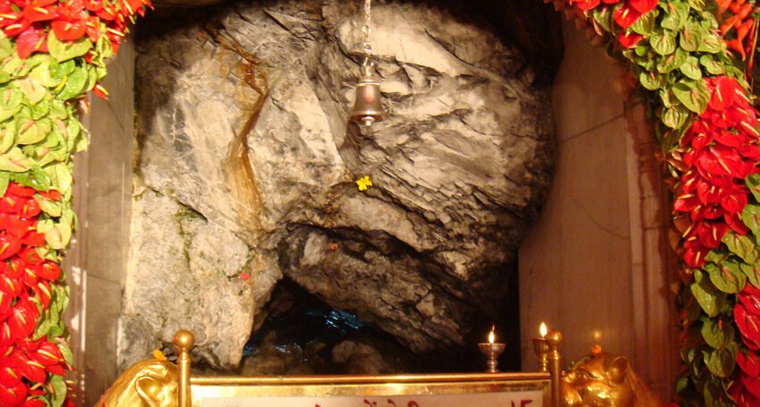 mata inside pic vaishno devi