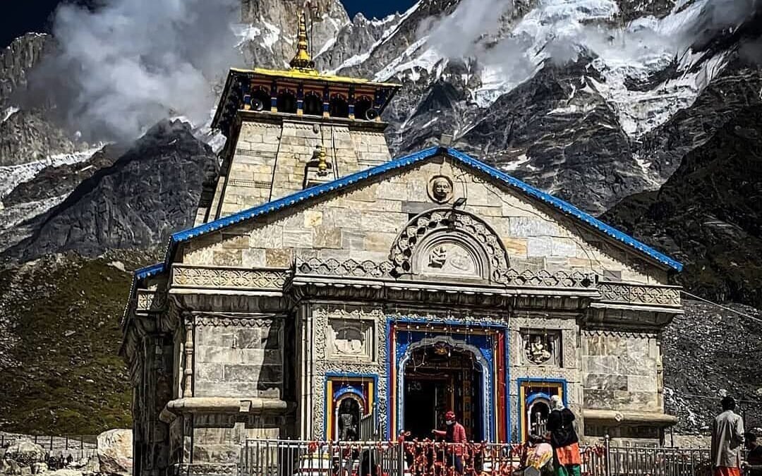 Kedarnath temple pic